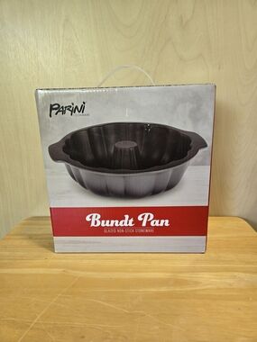Parini Black Bundt Pan - Glazed Non-Stick Stoneware